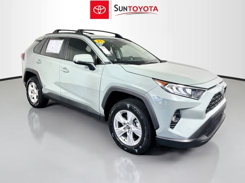 Used 2021 Toyota RAV4 XLE FWD image 1