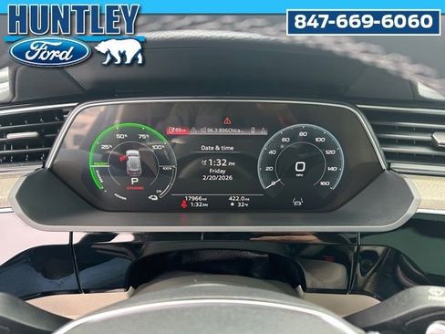 Used 2024 Audi Q8 e-tron Premium Plus w/ Premium Plus Package image 34