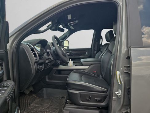 Used 2026 RAM 2500 Laramie w/ Night Edition AWD/4WD image 9