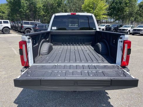 New 2026 Ford F250 Lariat w/ Black Appearance Package AWD/4WD image 10