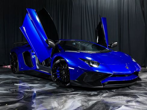 Used 2016 Lamborghini Aventador LP 750-4 Superveloce AWD/4WD image 3