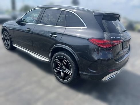 Used 2023 Mercedes-Benz GLC 300 4MATIC image 4