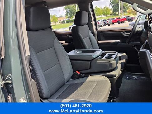 Used 2025 Chevrolet Silverado 1500 LT AWD/4WD image 16