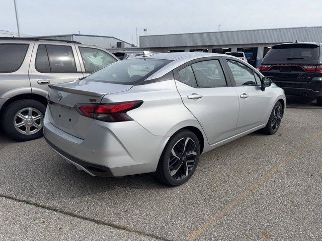 Used 2024 Nissan Versa SR FWD image 5