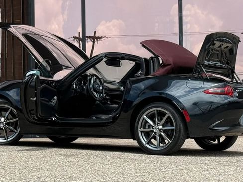 Used 2018 MAZDA MX-5 Miata Grand Touring RWD image 33