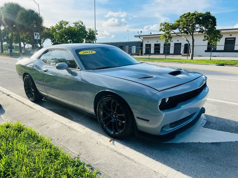Used 2021 Dodge Challenger R/T Scat Pack RWD image 7