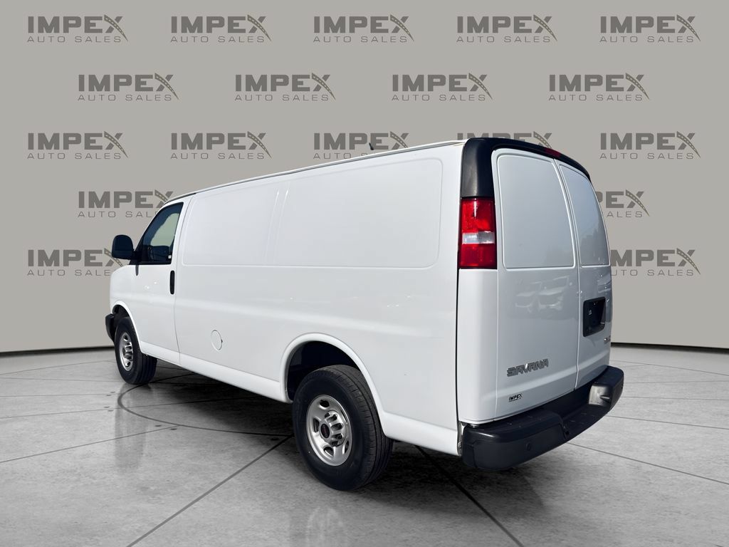 Used 2023 GMC Savana 2500 RWD image 3