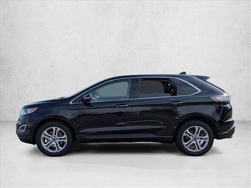 Used 2018 Ford Edge Titanium w/ Equipment Group 301A image 8