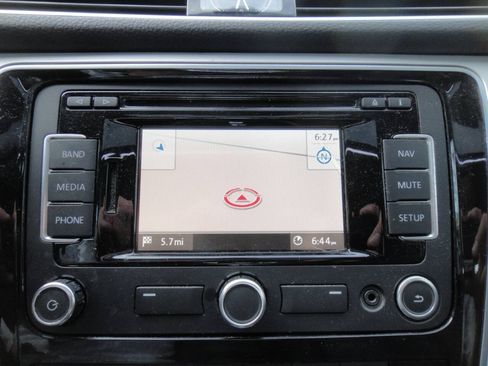 Used 2013 Volkswagen Passat 2.5 SE FWD image 13