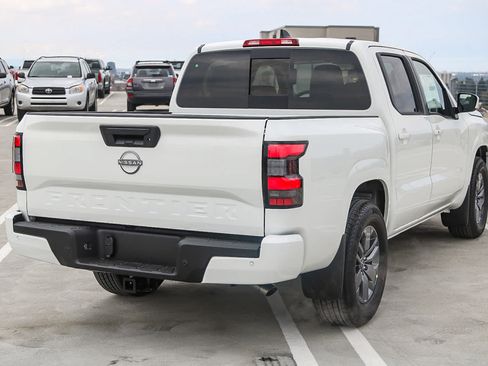 New 2025 Nissan Frontier SV w/ SV Convenience Package RWD image 6