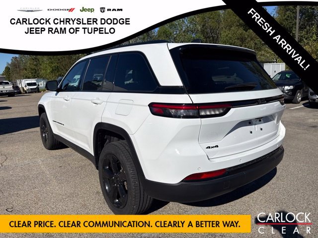 Used 2023 Jeep Grand Cherokee Altitude AWD/4WD image 10