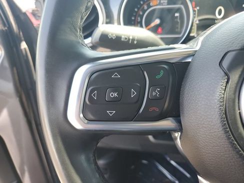 Used 2020 Jeep Wrangler Unlimited Sahara AWD/4WD image 27