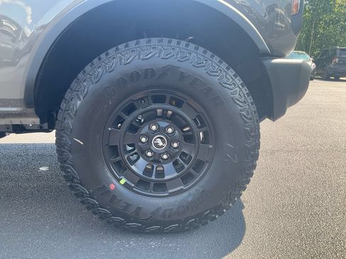 New 2026 Ford Bronco 4-Door w/ Sasquatch Package AWD/4WD image 10