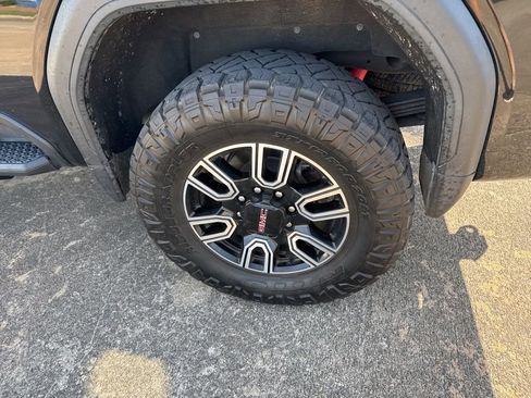 Used 2021 GMC Sierra 2500 AT4 w/ AT4 Premium Plus Package image 18