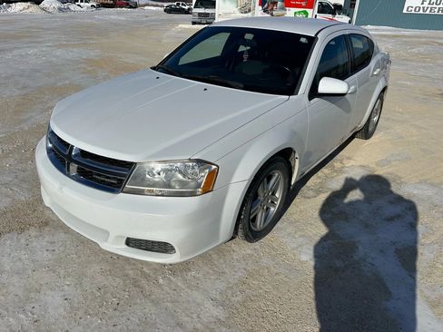 Used 2012 Dodge Avenger SXT image 7