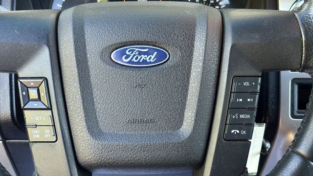 Used 2017 Ford Expedition XLT AWD/4WD image 17