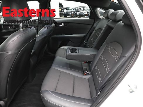 Used 2022 Kia Forte GT-Line w/ GT-Line Premium Package FWD image 22