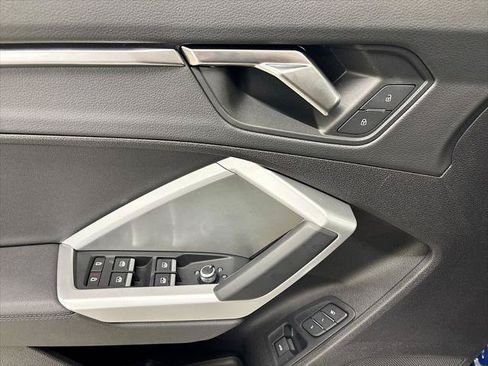 Certified 2025 Audi Q3 2.0T Premium w/ Convenience Package AWD/4WD image 18