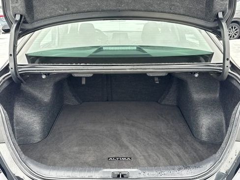 Used 2025 Nissan Altima 2.5 SV image 12