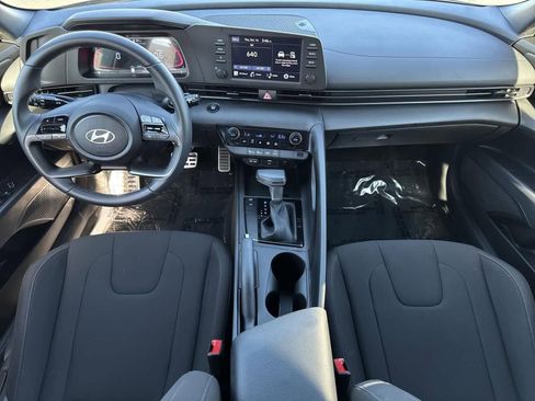 Certified 2025 Hyundai Elantra Sport w/ Cargo Package image 8