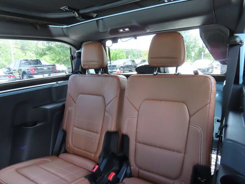 Used 2023 Ford Bronco Heritage Edition AWD/4WD image 33