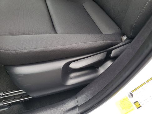 Certified 2025 Toyota Corolla LE image 18