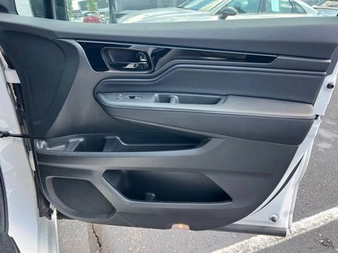 Used 2025 Honda Odyssey Elite image 31