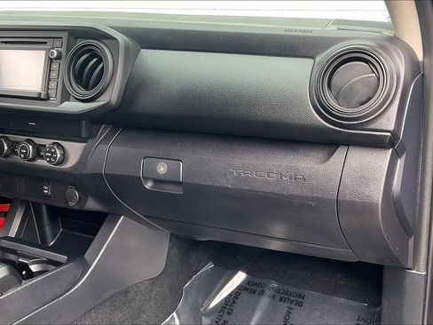 Used 2019 Toyota Tacoma SR AWD/4WD image 21