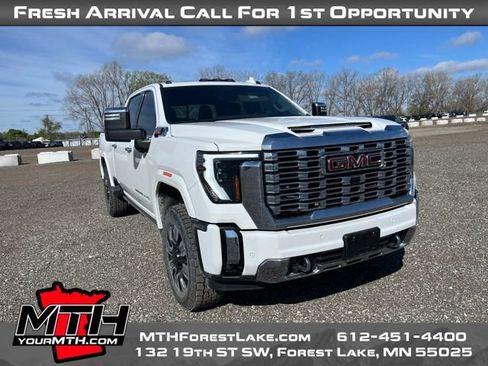 Used 2025 GMC Sierra 2500 Denali w/ Denali Reserve Package AWD/4WD image 8