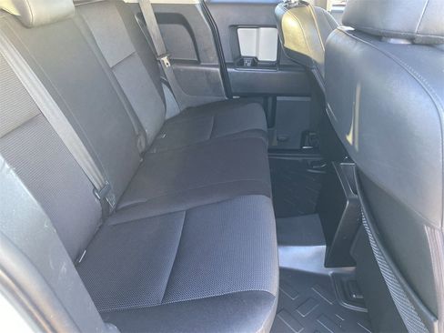 Used 2014 Toyota FJ Cruiser 4WD image 10