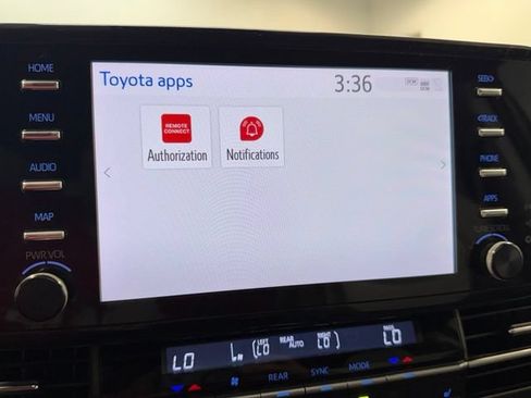 Used 2022 Toyota Sienna XLE FWD image 15