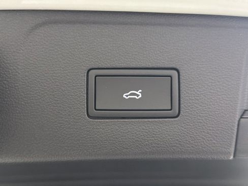 New 2026 Volkswagen Atlas Peak Edition AWD/4WD image 13