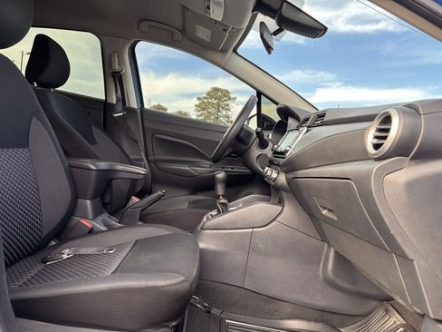 Used 2020 Nissan Versa S image 20