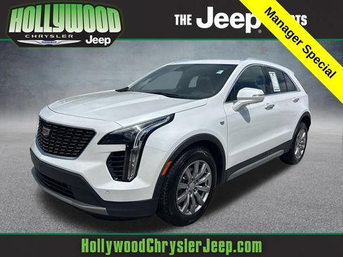 Used 2022 Cadillac XT4 Premium Luxury w/ Enhanced Visibility Package FWD image 1
