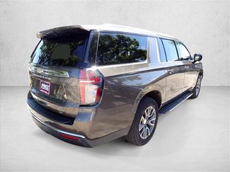 Used 2021 Chevrolet Suburban LT w/ LT Signature Package AWD/4WD video 4
