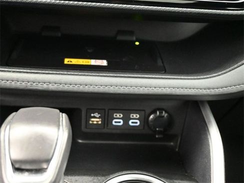 Used 2023 Toyota Highlander XSE image 11