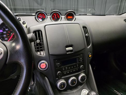 Used 2015 Nissan 370Z w/ Sport Package image 25