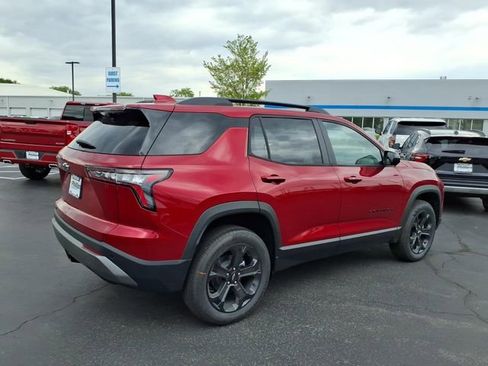 New 2026 Chevrolet Equinox LT FWD image 3