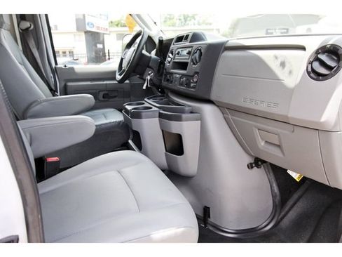 Used 2022 Ford E-350 and Econoline 350 Super Duty w/ Power Windows & Locks Group RWD image 7