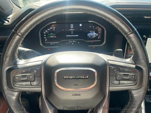 Used 2023 GMC Sierra 1500 Denali Ultimate AWD/4WD image 14