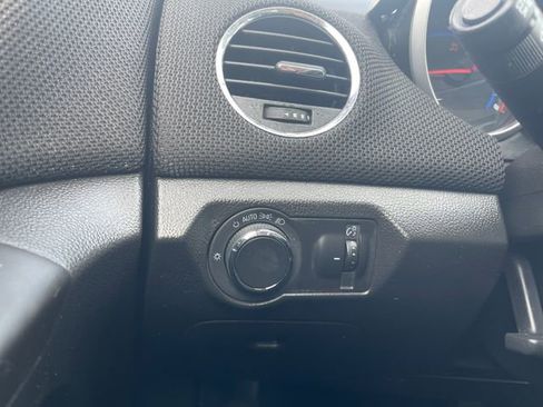 Used 2016 Chevrolet Cruze LT image 21