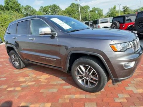 Used 2021 Jeep Grand Cherokee Limited w/ Sun & Sound Group AWD/4WD image 3