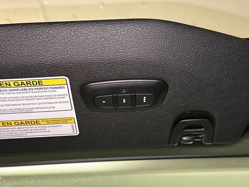 Used 2022 Jeep Wrangler Unlimited Sahara w/ Cold Weather Group image 33