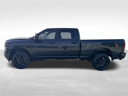 New 2026 RAM 2500 Big Horn AWD/4WD image 6