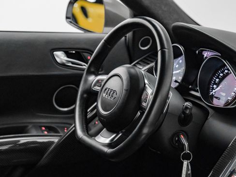 Used 2010 Audi R8 V10 image 65