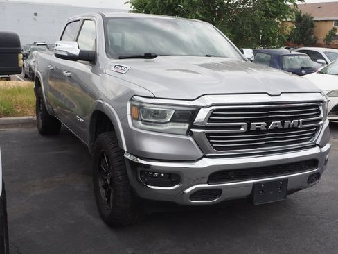 Used 2022 RAM 1500 Laramie AWD/4WD image 1
