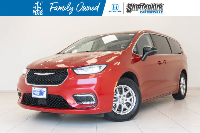 Used 2024 Chrysler Pacifica Touring-L FWD image 1