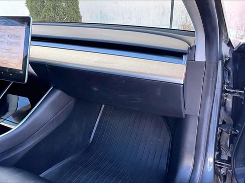 Used 2019 Tesla Model 3 Long Range image 19