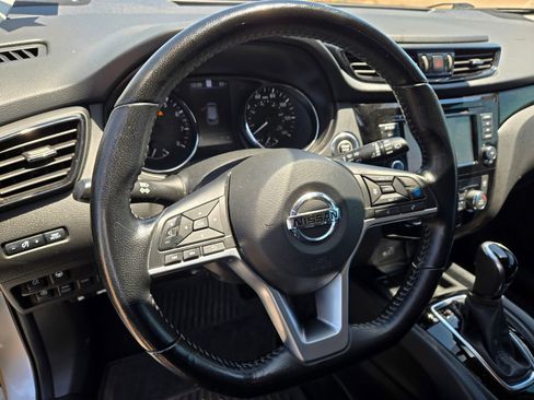 Used 2022 Nissan Rogue Sport SL AWD/4WD image 9