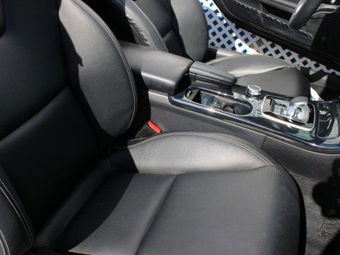 Used 2019 Mercedes-Benz SLC 300 image 38